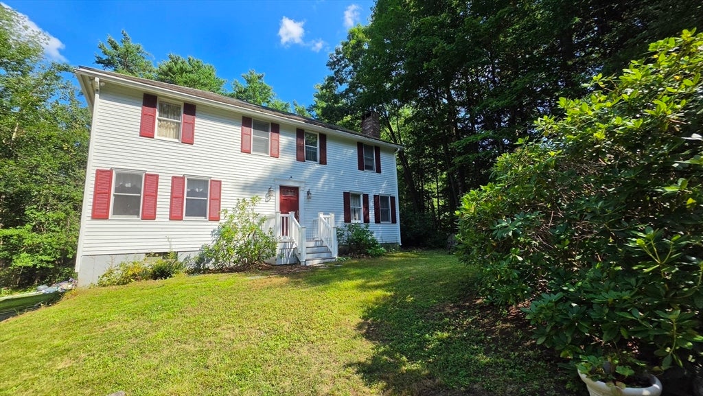 2 Greenleaf Dr, Exeter, NH Photo #2