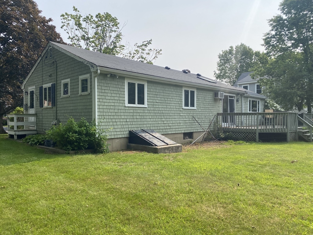 31 Edith Holmes Dr