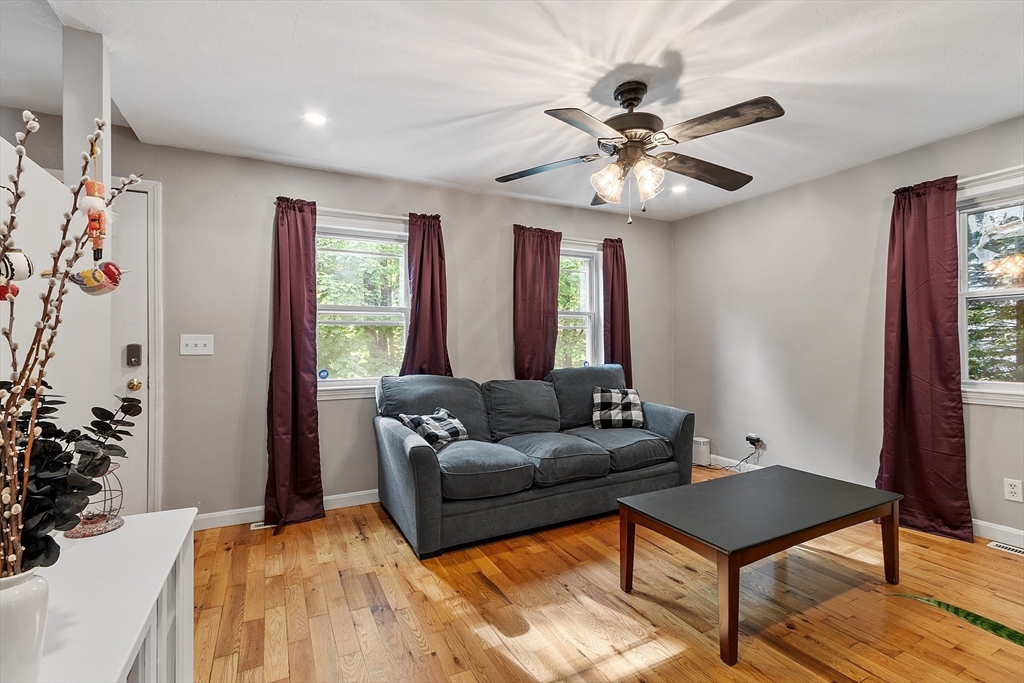 12 Allen Ct 12