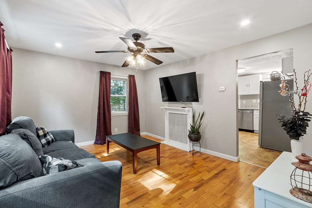 12 Allen Ct 12
