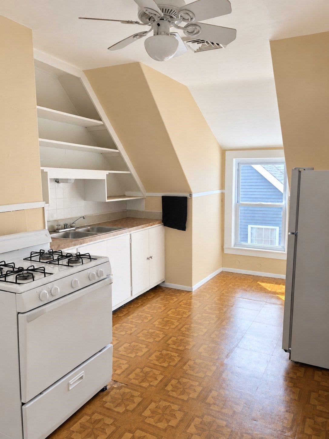 781 Broadway St, Lowell, MA, 781 Broadway St, Lowell, MA Photo #19