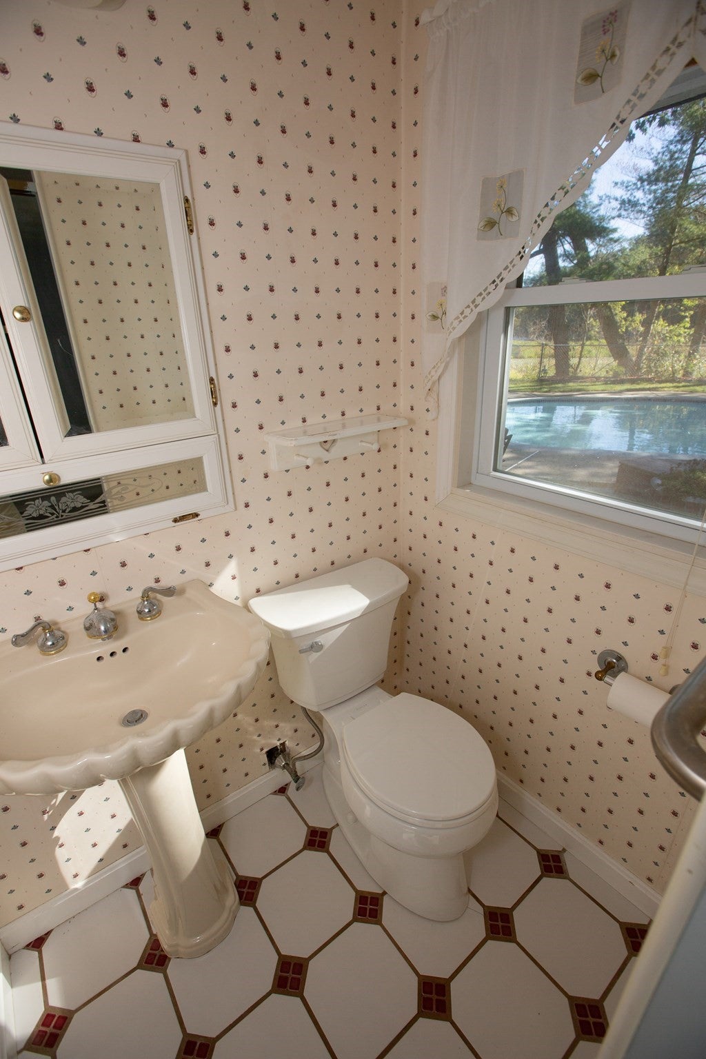 26 Janet Rd, Chelmsford, MA Photo #17