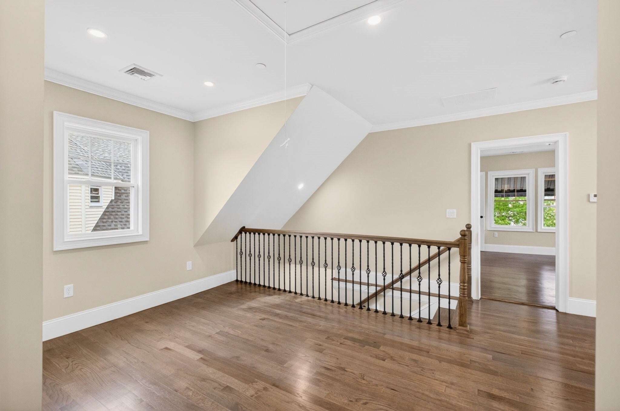 152 Washington St 3