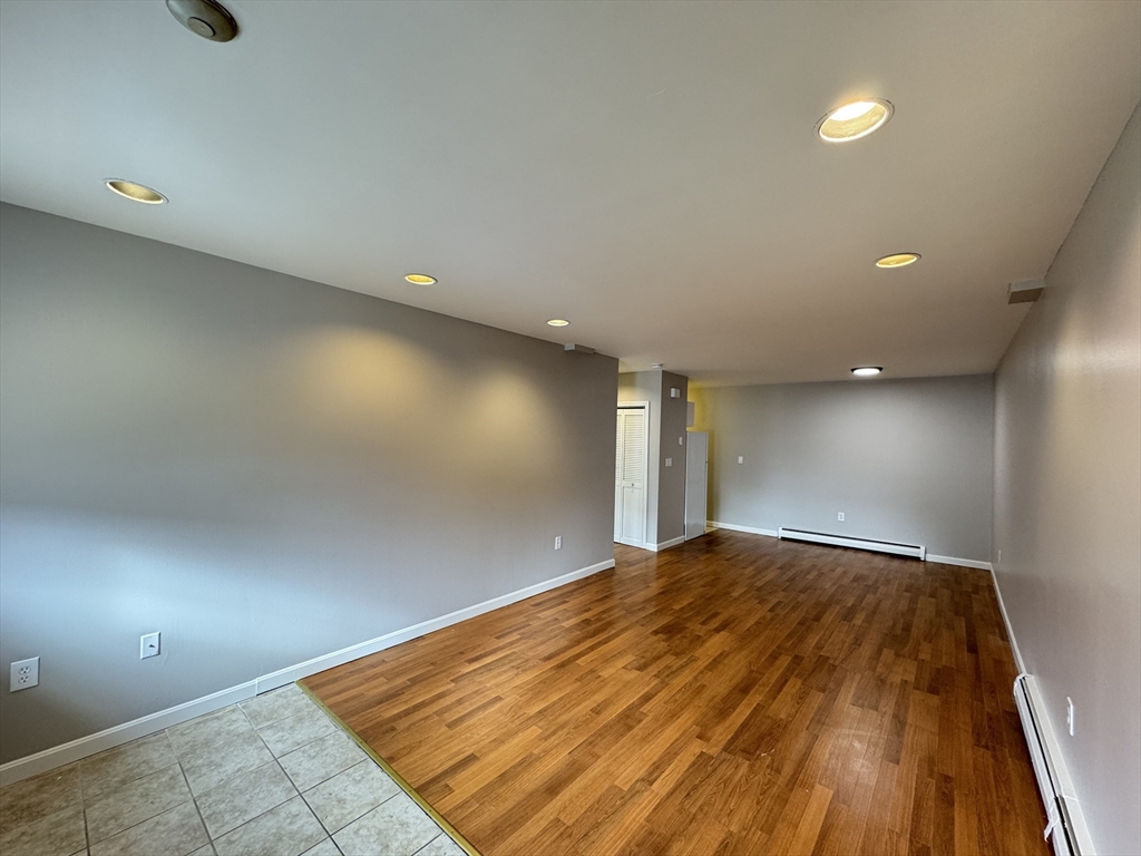 22 Kenmar Dr 194Y