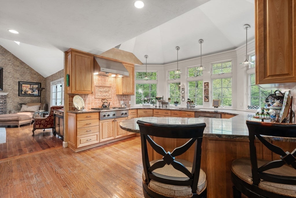 71 Sears Rd, Southborough, MA Photo #10