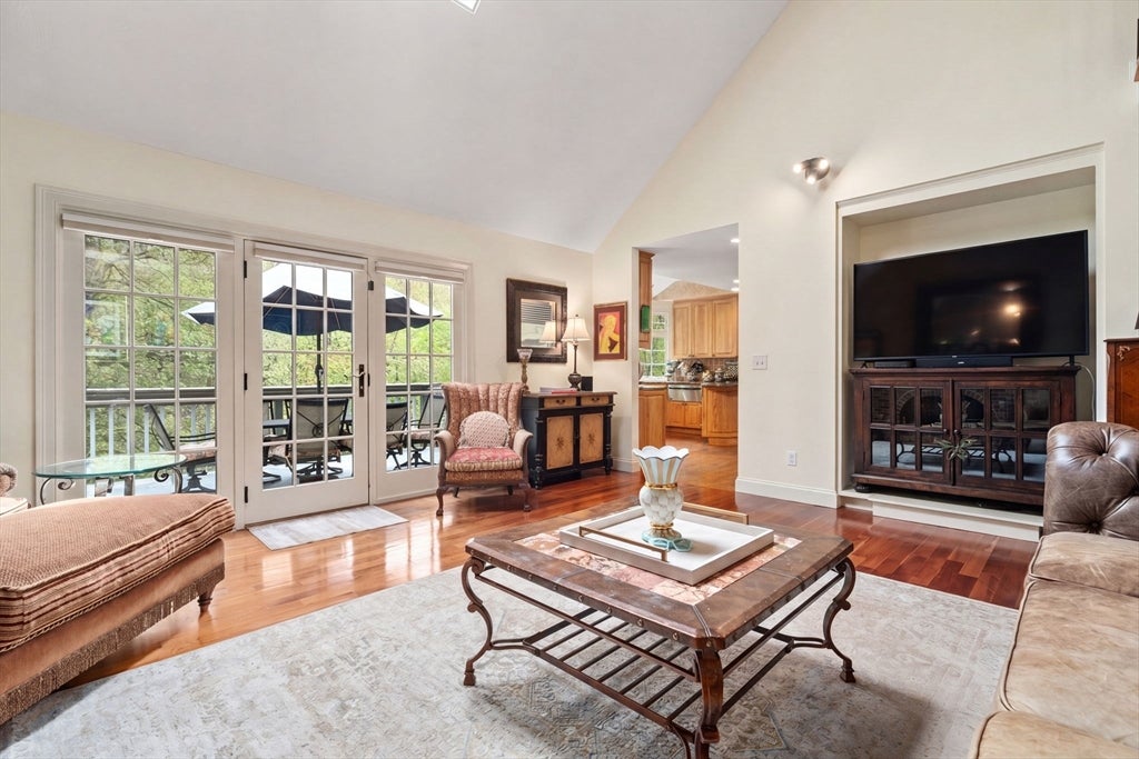 71 Sears Rd, Southborough, MA Photo #12