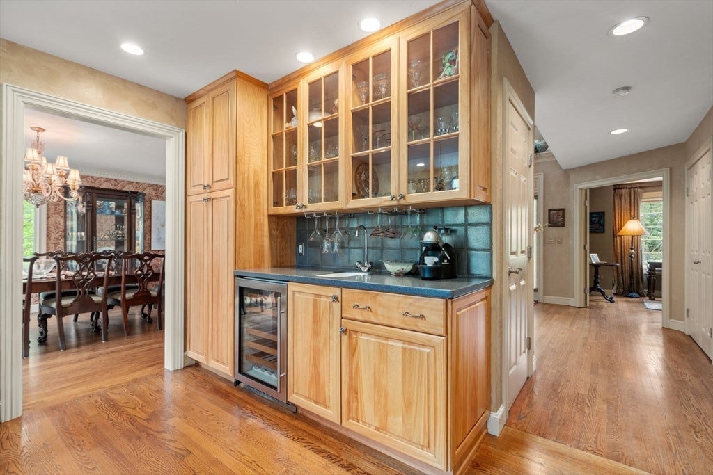 71 Sears Rd, Southborough, MA Photo #8