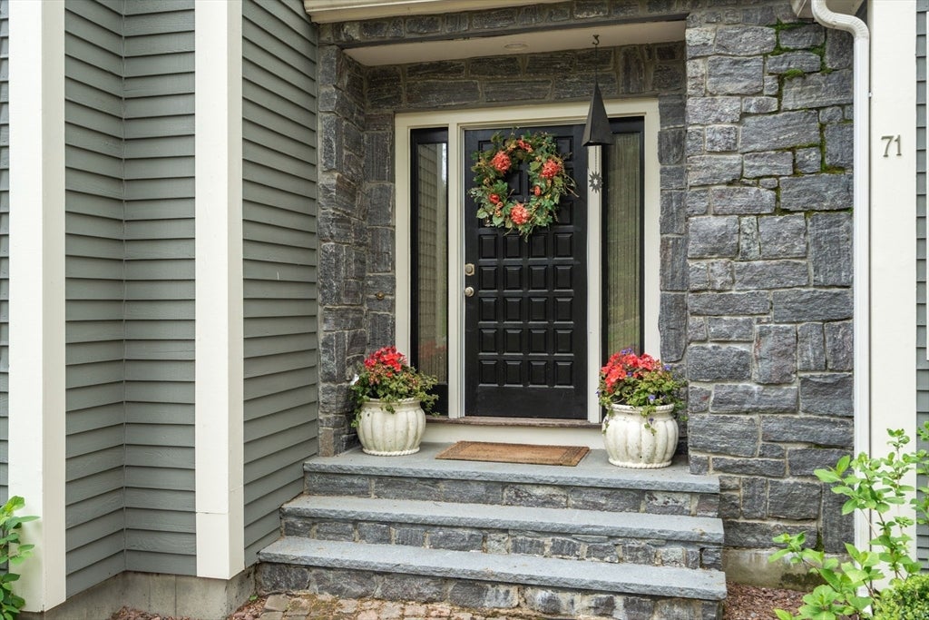 71 Sears Rd, Southborough, MA Photo #2
