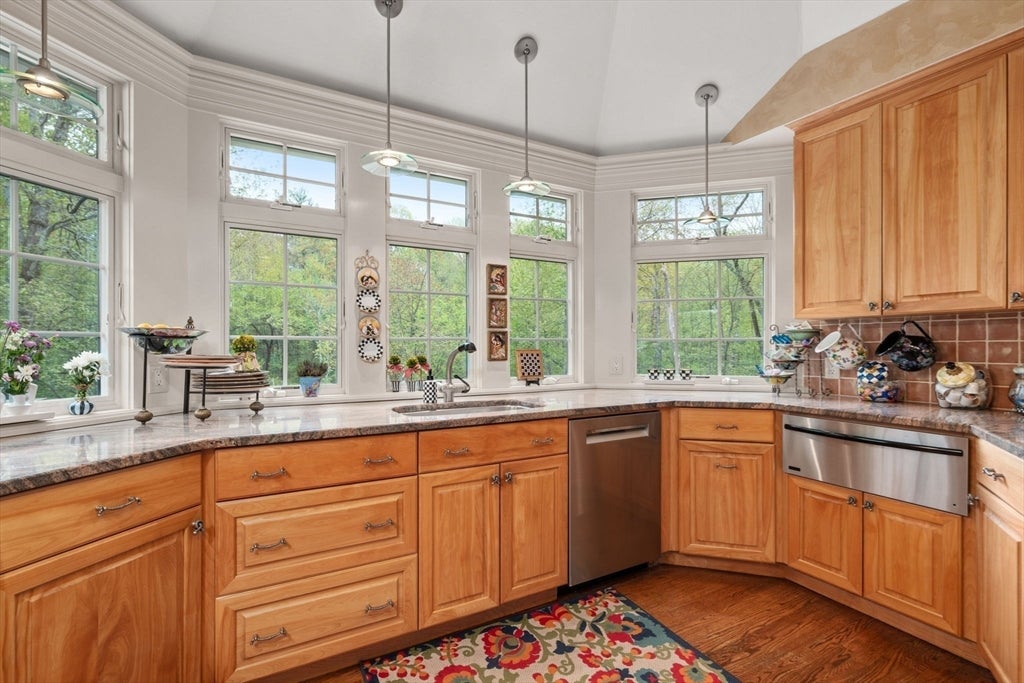 71 Sears Rd, Southborough, MA Photo #7