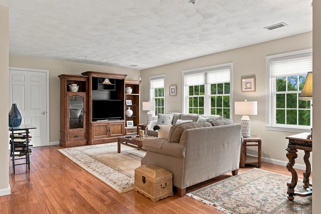 3C Masi Meadow #C, Middleton, MA, 3C Masi Meadow #C, Middleton, MA Photo #5