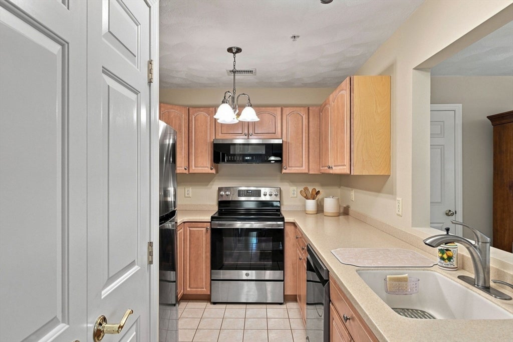 3C Masi Meadow #C, Middleton, MA, 3C Masi Meadow #C, Middleton, MA Photo #12