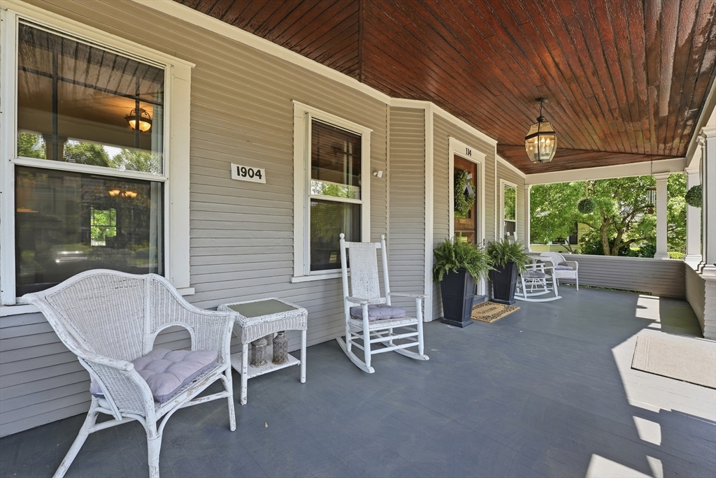 114 Maplewood Ter