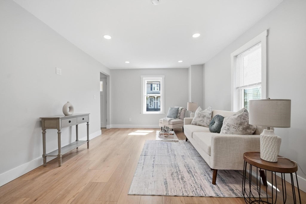 21 Chestnut St, Woburn, MA, 21 Chestnut St, Woburn, MA Photo #20