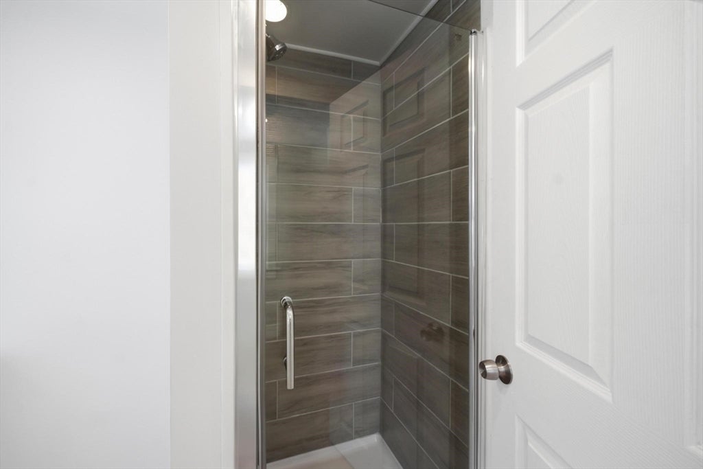 21 Chestnut St, Woburn, MA, 21 Chestnut St, Woburn, MA Photo #24