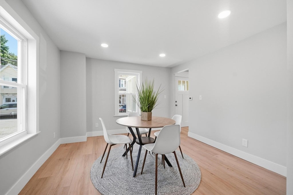 21 Chestnut St, Woburn, MA, 21 Chestnut St, Woburn, MA Photo #12