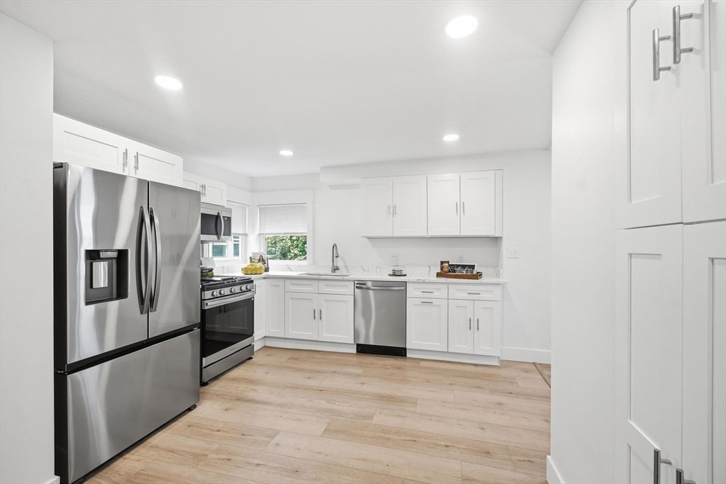 21 Chestnut St, Woburn, MA, 21 Chestnut St, Woburn, MA Photo #17