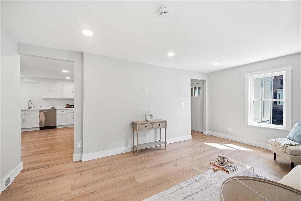 21 Chestnut St, Woburn, MA, 21 Chestnut St, Woburn, MA Photo #21