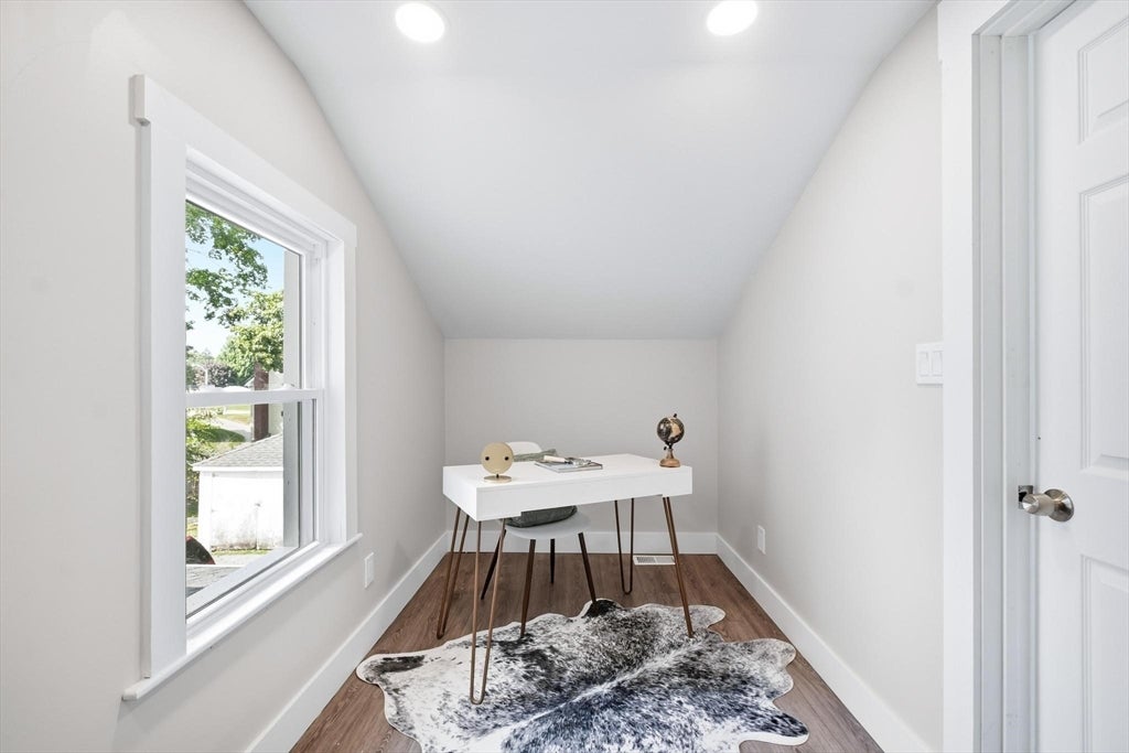 21 Chestnut St, Woburn, MA, 21 Chestnut St, Woburn, MA Photo #26