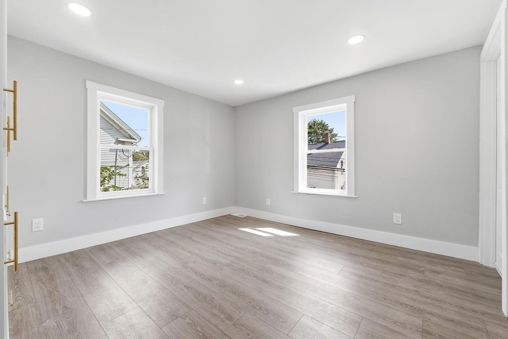 21 Chestnut St, Woburn, MA, 21 Chestnut St, Woburn, MA Photo #31