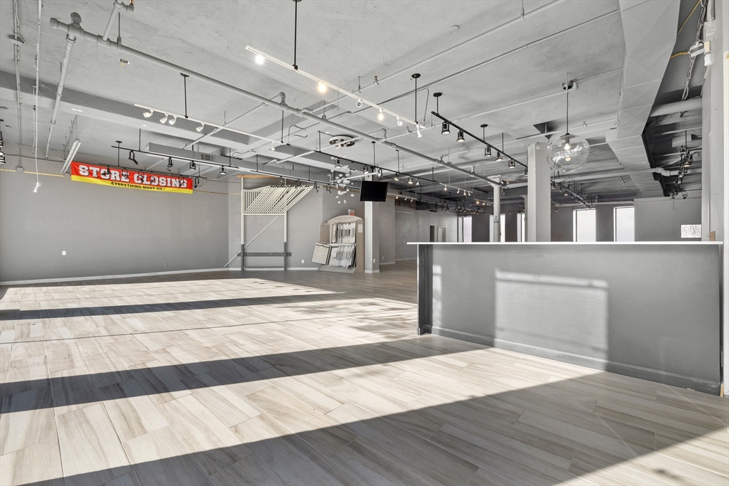75-81 Boylston St B