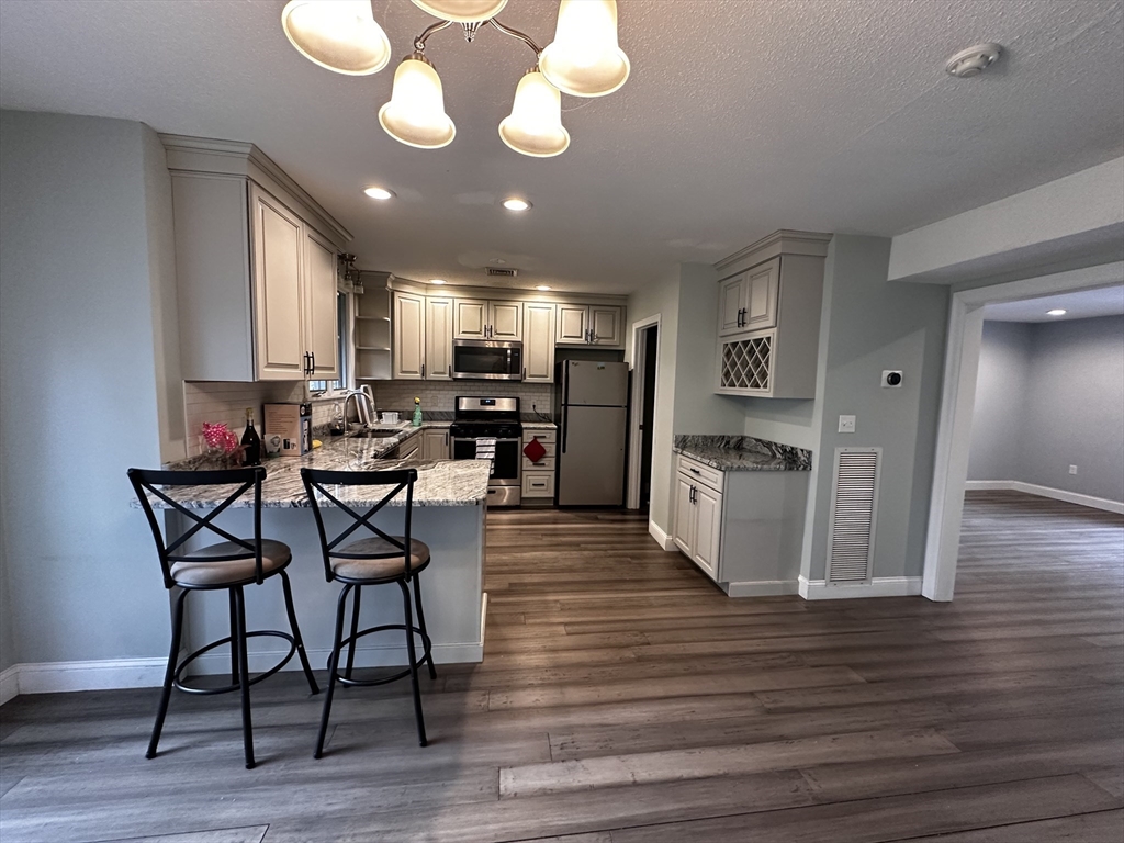 275 Donohue Rd 5