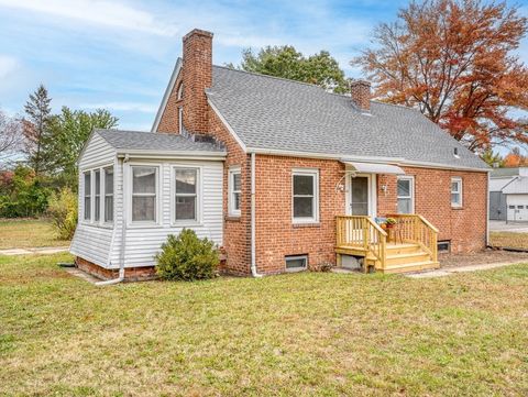 142 Amherst St Ludlow MA 01056