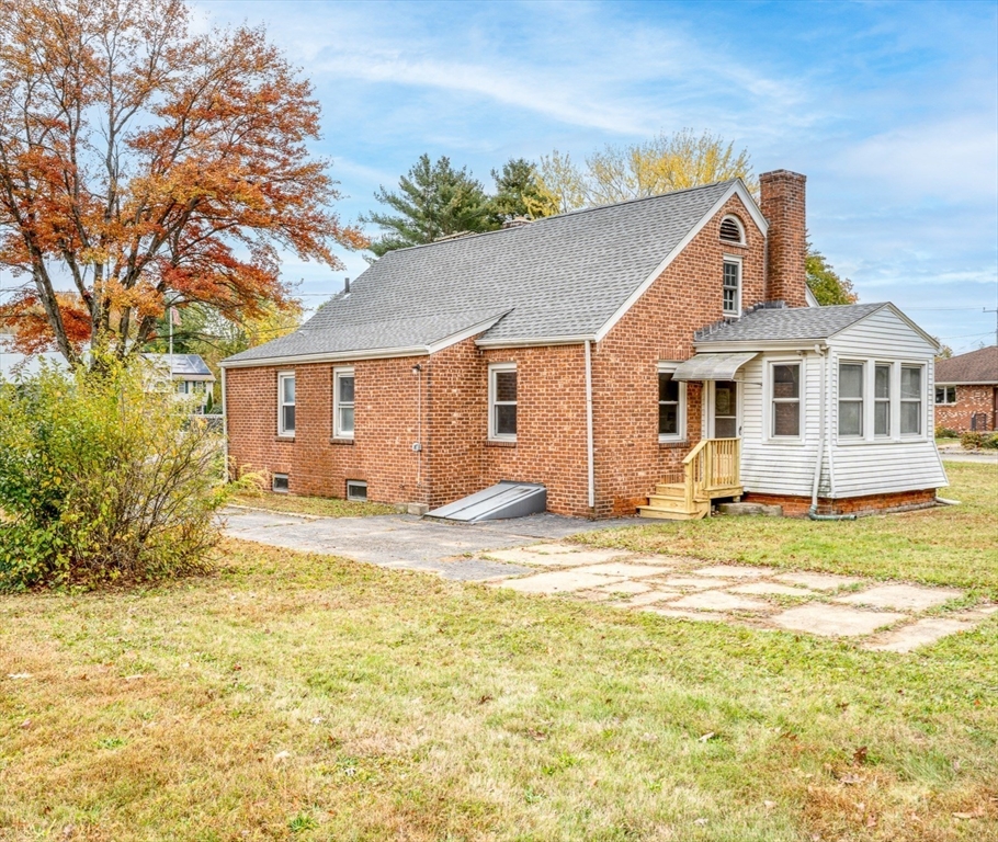 142 Amherst St