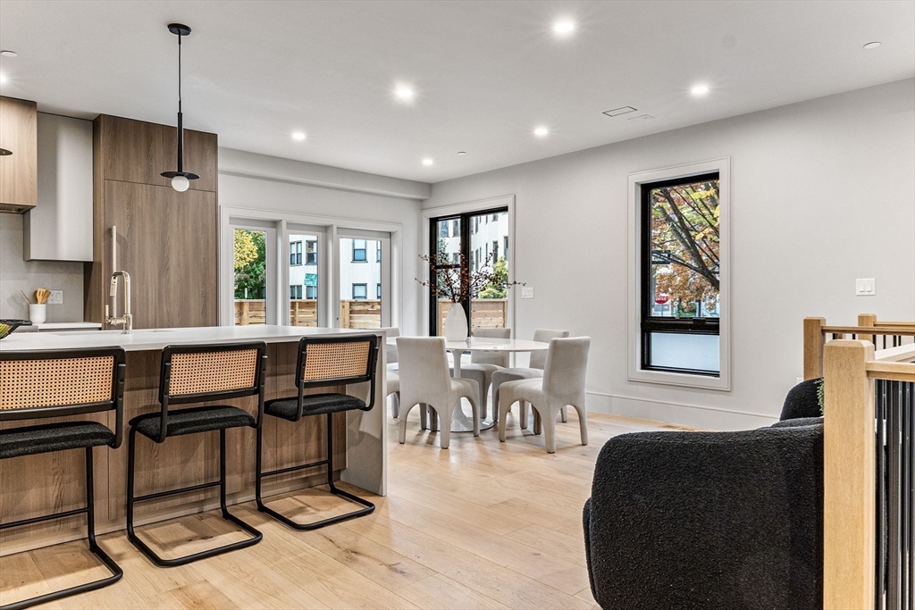 300 Franklin Street 1