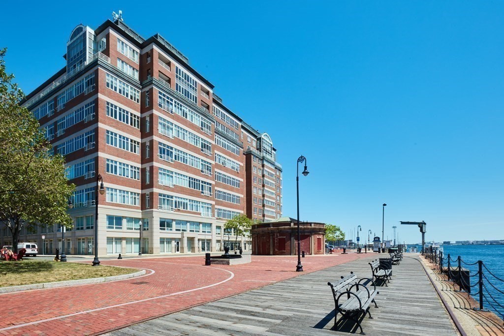 197 8th St 711