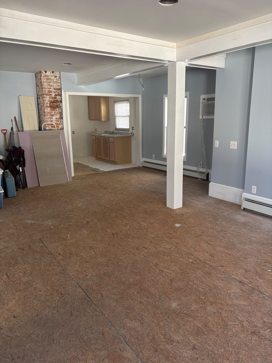 12 Center St