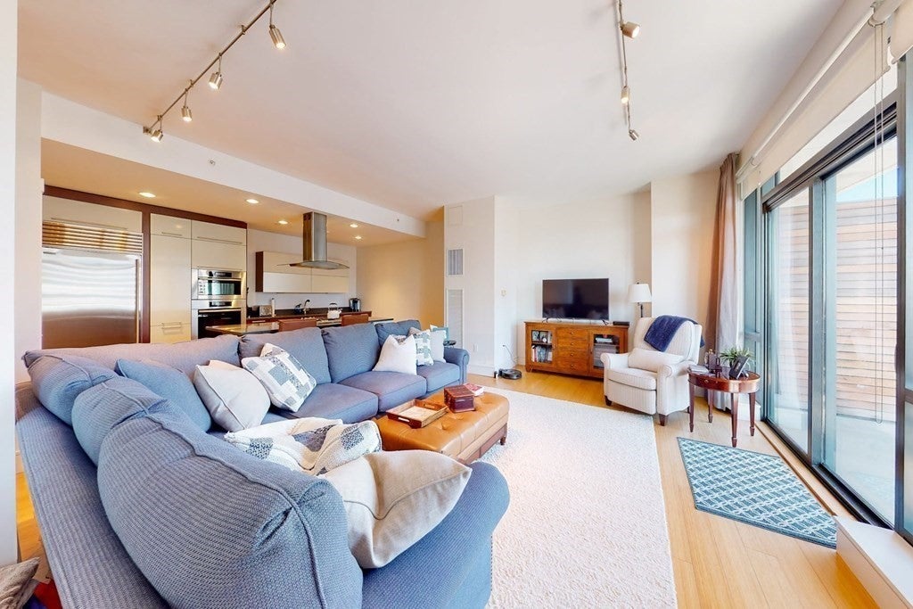 45 Province St 2702