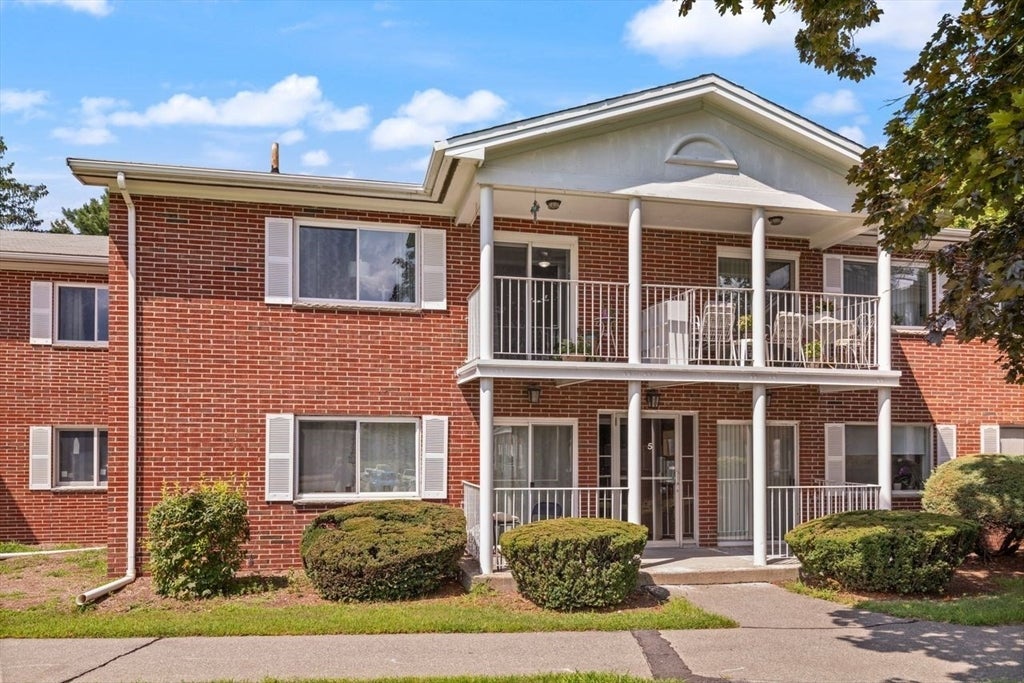 Photo of 5 Bayberry Drive, Sharon, MA