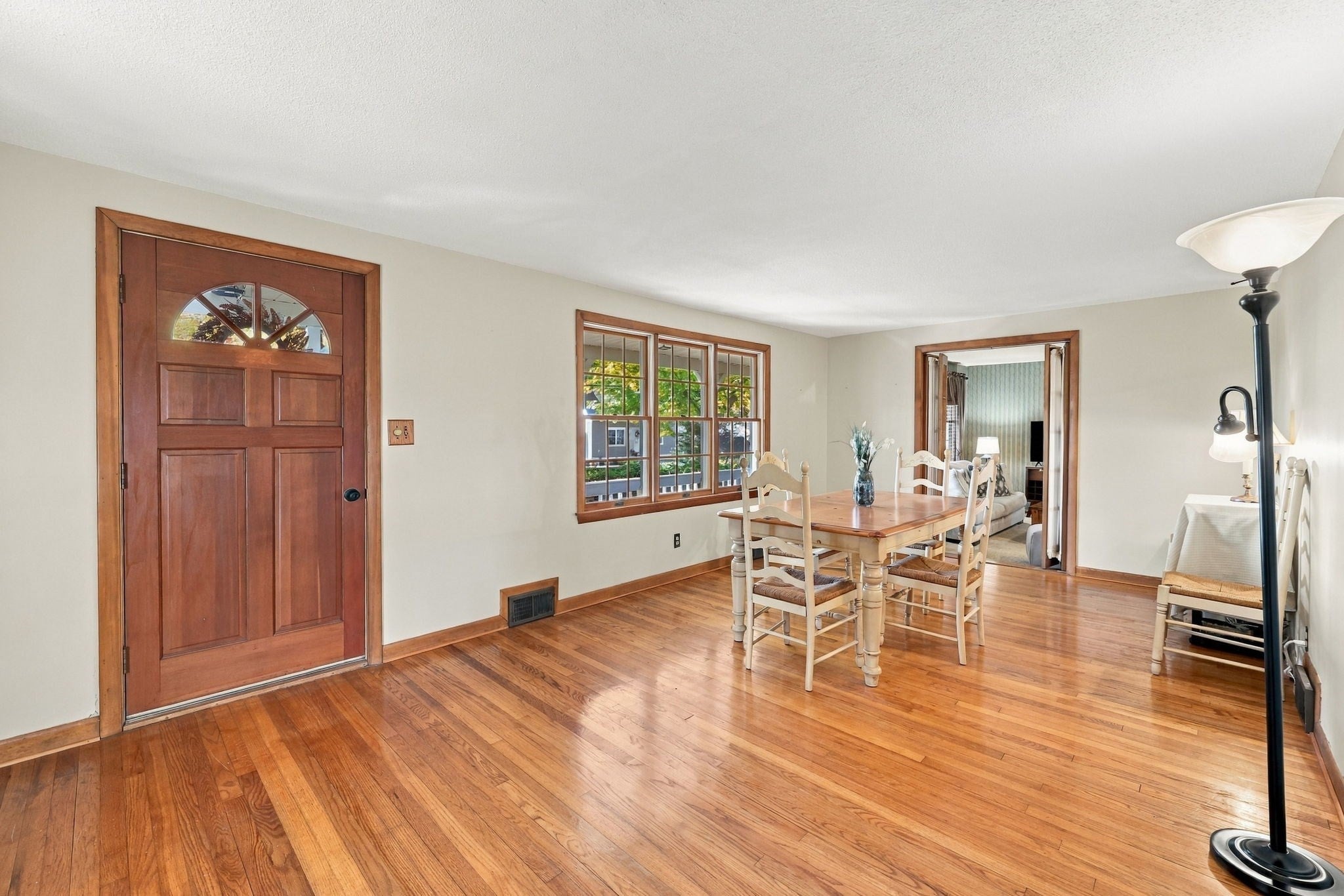 89 Almon Ave, West Springfield, MA Photo #15