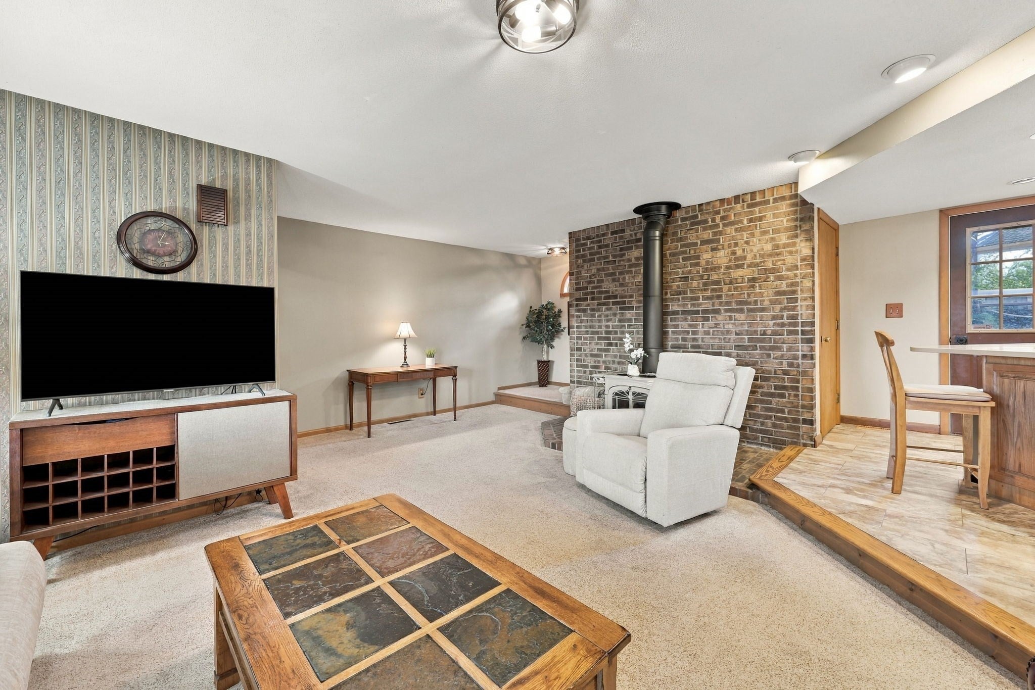 89 Almon Ave, West Springfield, MA Photo #7
