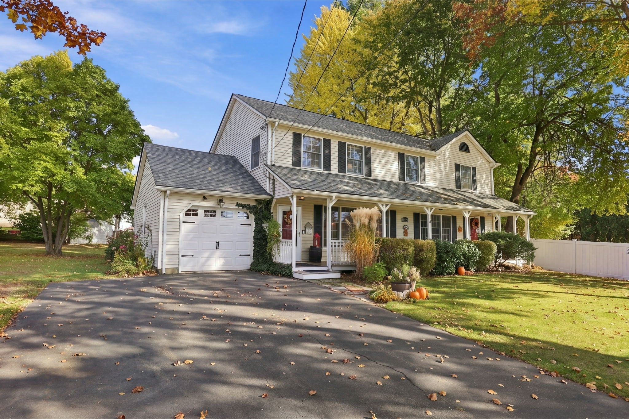 89 Almon Ave, West Springfield, MA Photo #2