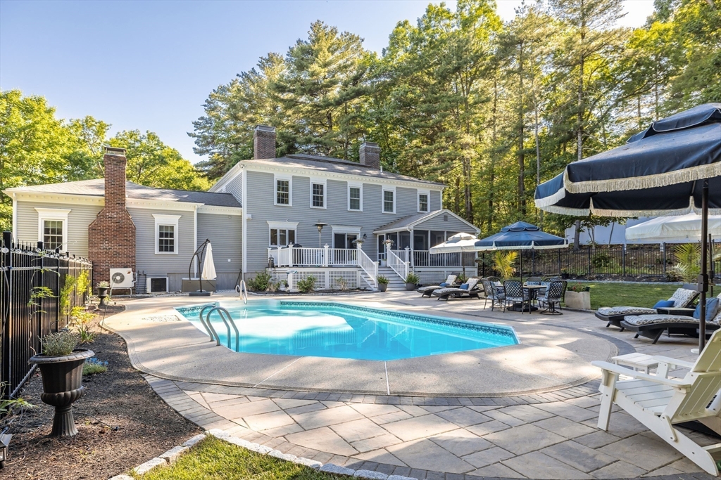 10 Winston Rd.