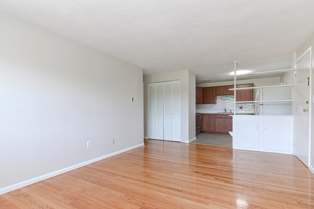 4 Colonial Village Dr #9, Arlington, MA, 4 Colonial Village Dr #9, Arlington, MA Photo #10