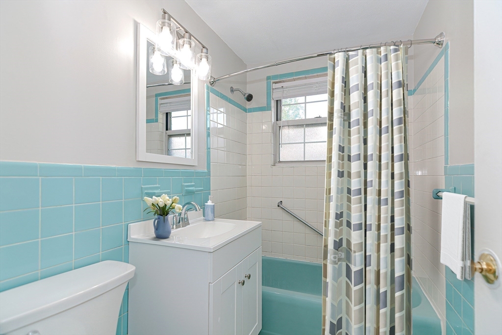 4 Colonial Village Dr #9, Arlington, MA, 4 Colonial Village Dr #9, Arlington, MA Photo #20