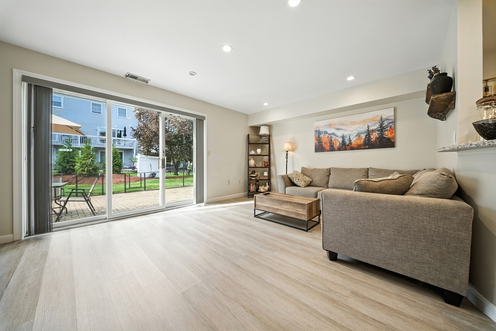 12 Tanglewood Ln 12
