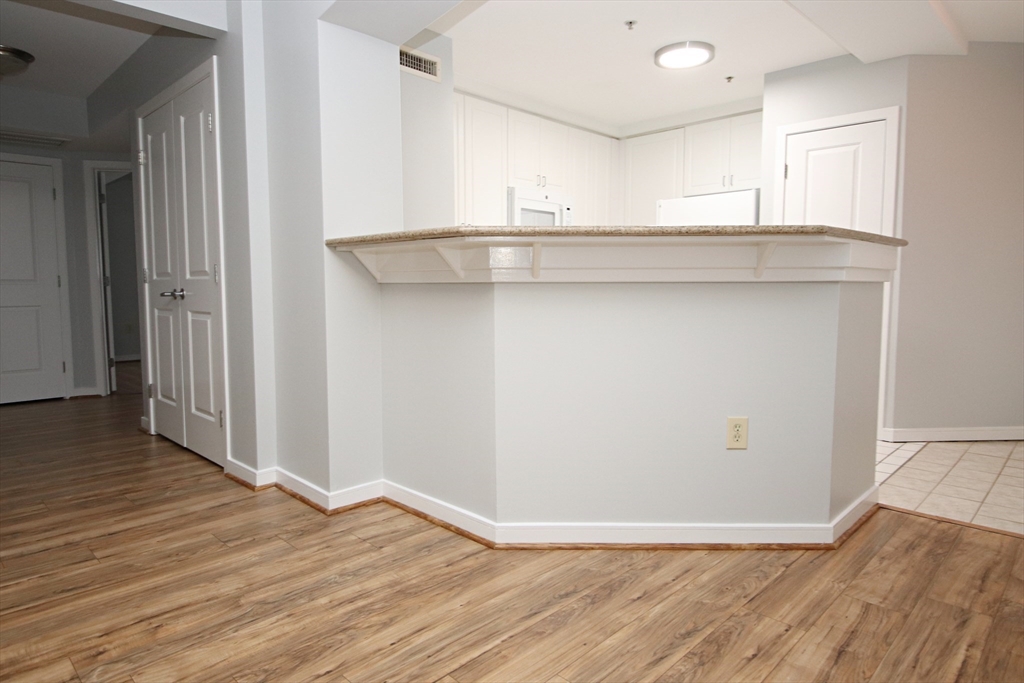 Chelsea, Massachusetts 02150, United States, 2 Bedrooms Bedrooms, ,2 BathroomsBathrooms,Residential,Active,86071