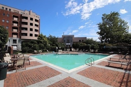 Chelsea, Massachusetts 02150, United States, 2 Bedrooms Bedrooms, ,2 BathroomsBathrooms,Residential,Active,86071