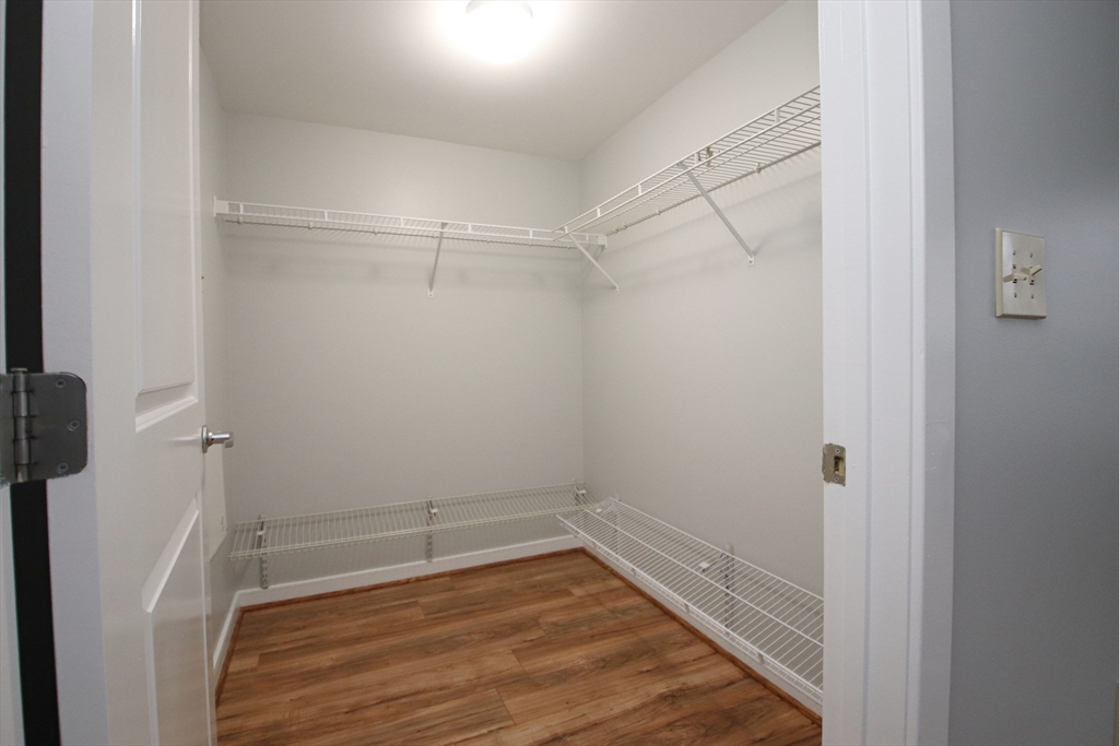 Chelsea, Massachusetts 02150, United States, 2 Bedrooms Bedrooms, ,2 BathroomsBathrooms,Residential,Active,86071