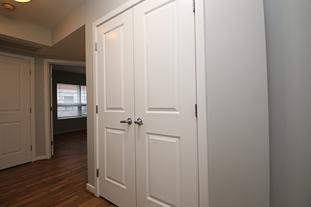 Chelsea, Massachusetts 02150, United States, 2 Bedrooms Bedrooms, ,2 BathroomsBathrooms,Residential,Active,86071