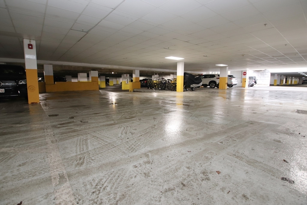 Chelsea, Massachusetts 02150, United States, 2 Bedrooms Bedrooms, ,2 BathroomsBathrooms,Residential,Active,86071