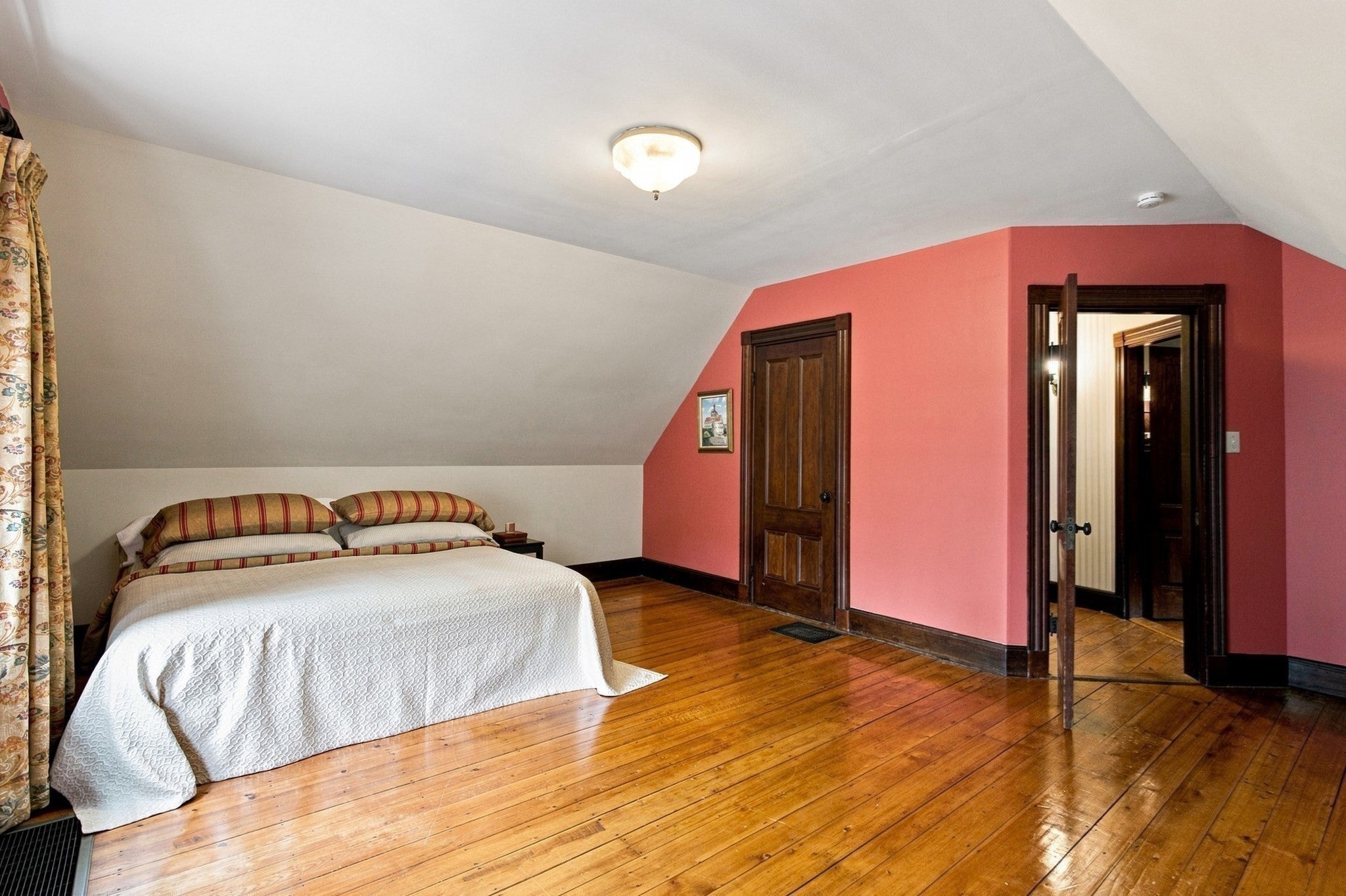 6 Menlo St, Boston, MA Photo #32