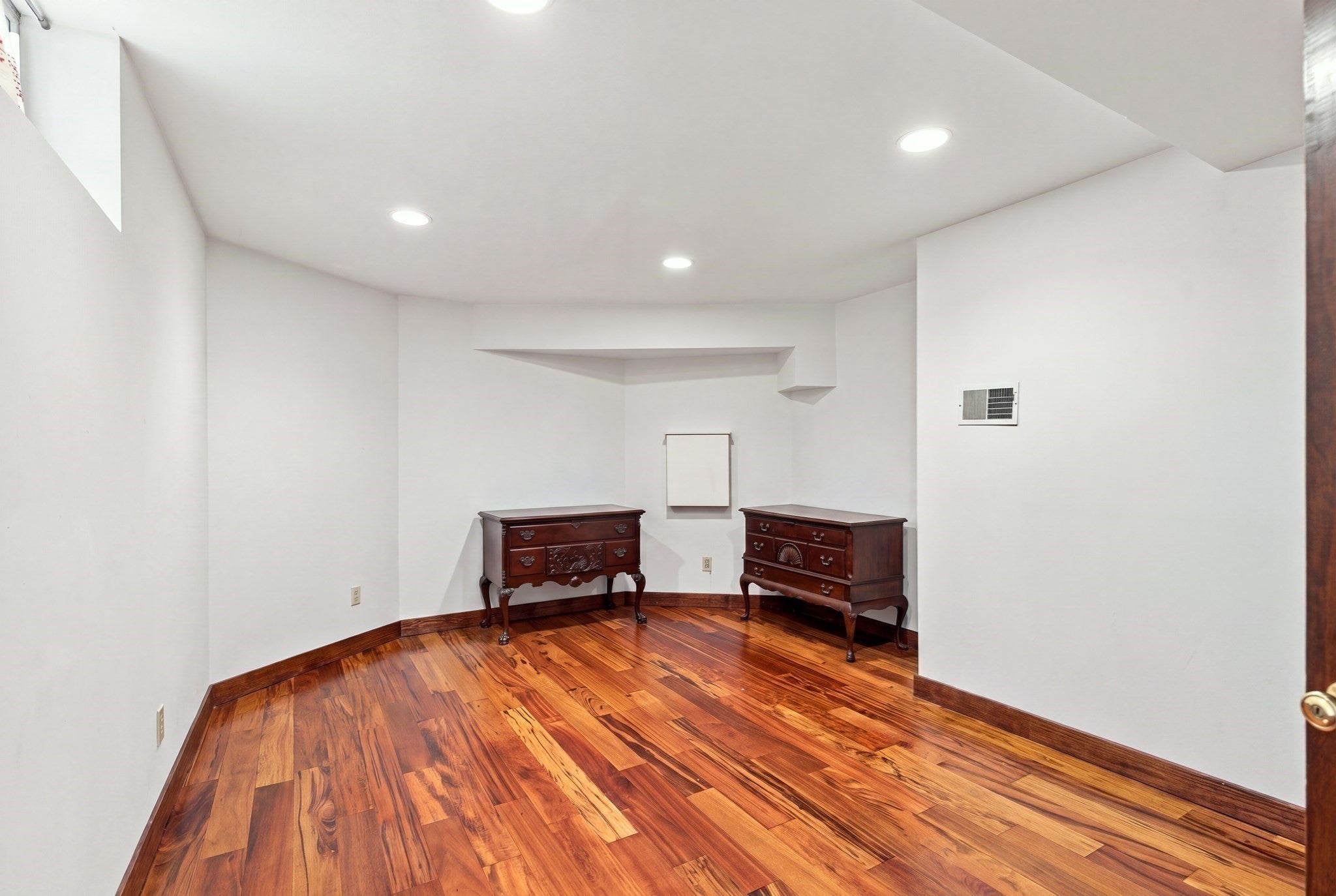 6 Menlo St, Boston, MA Photo #37