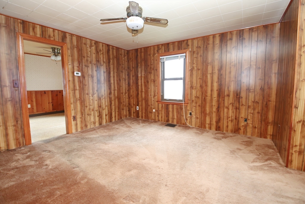 Lynn, Massachusetts 01905, United States, 3 Bedrooms Bedrooms, ,2 BathroomsBathrooms,Residential,Pending,121200