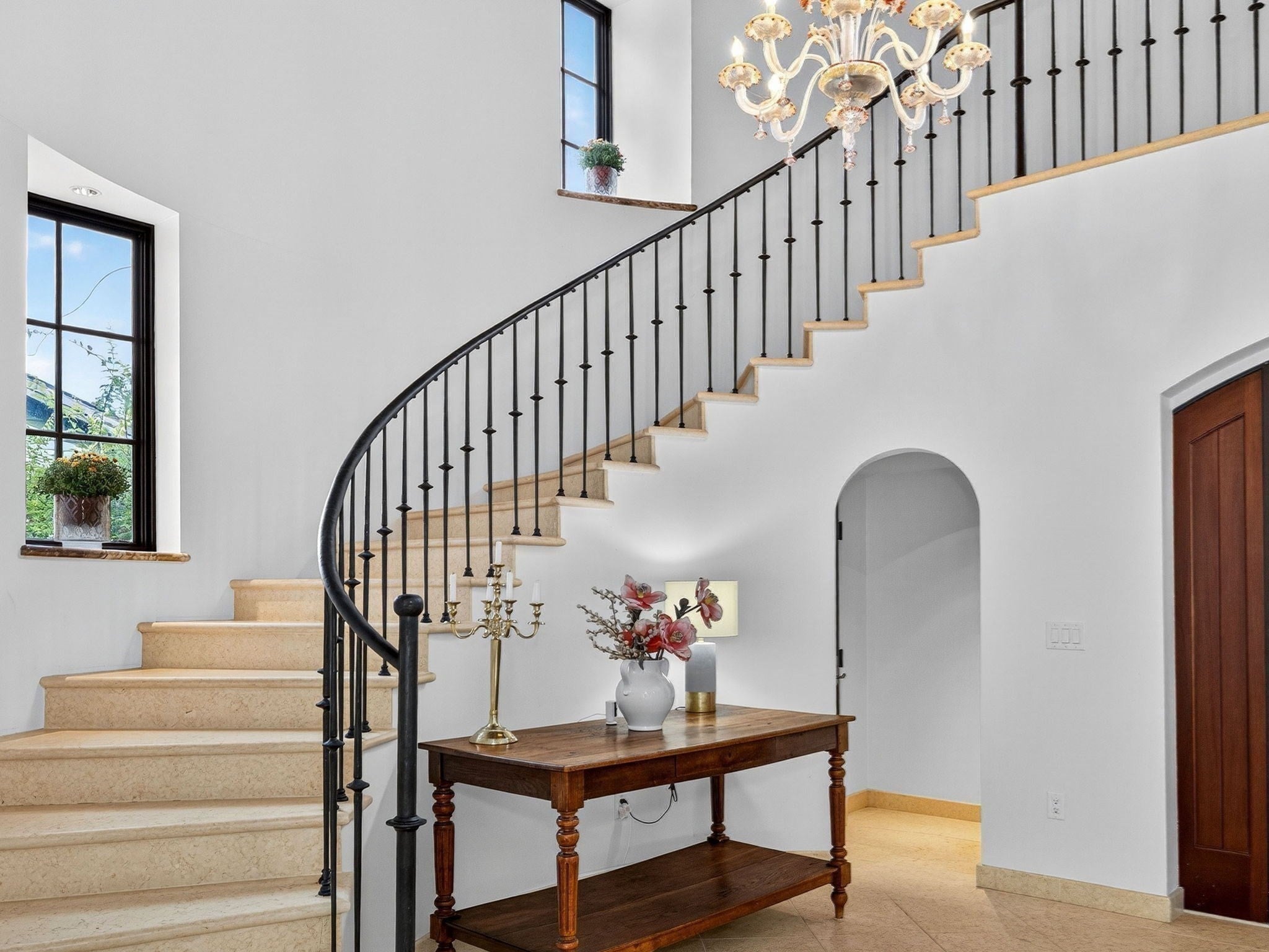 18 Middlesex St