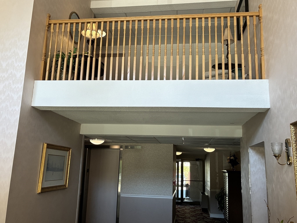 1 Summit Drive 24