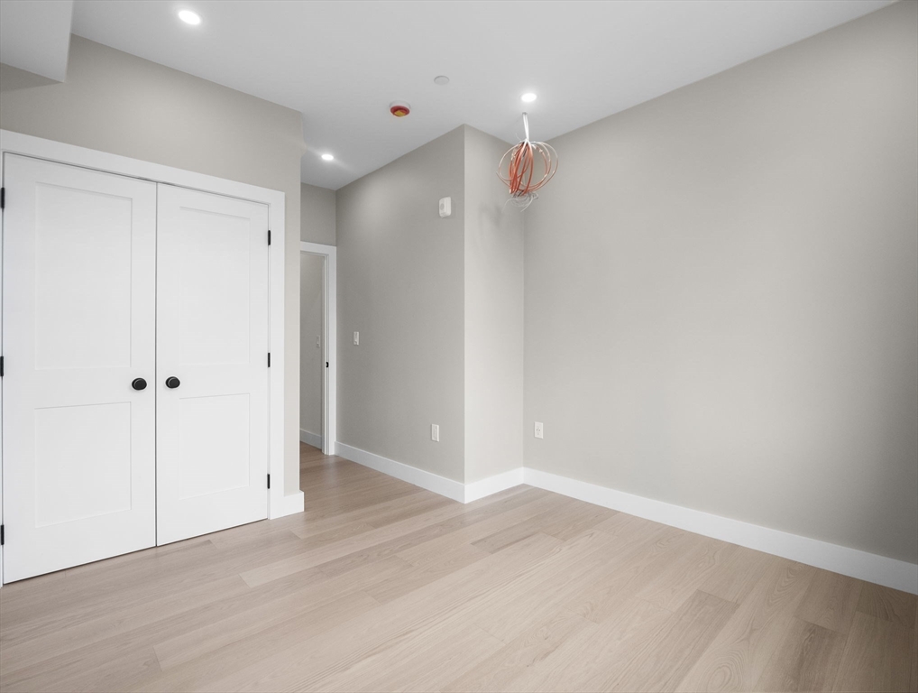 Boston, Massachusetts 02129, United States, 2 Bedrooms Bedrooms, ,2 BathroomsBathrooms,Residential,Active,167281